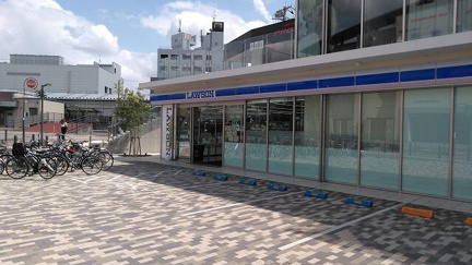 ローソン狭山市駅西口店まで301m