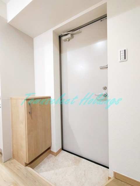 カーサミア追浜の玄関|シューズボックス付き玄関