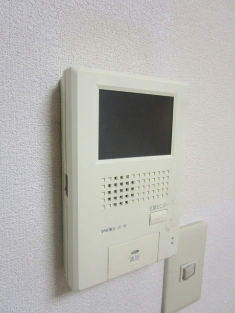 カーサマキのセキュリティ|TVモニター付きインターホン