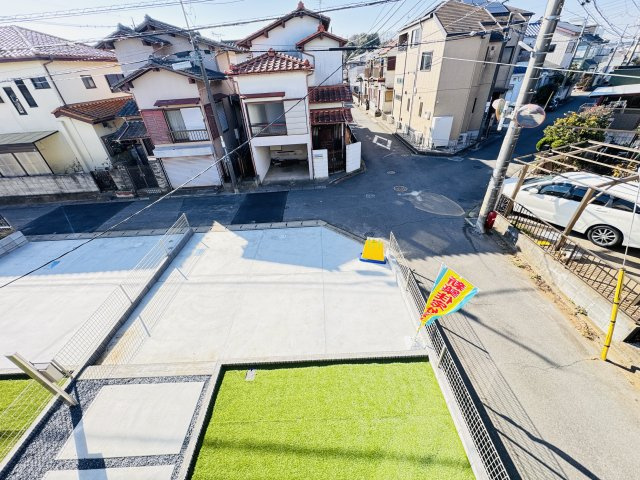 柏市南増尾３丁目新築戸建【土南部小学校：8分】の前面道路含む現地写真|バルコニーより道路側眺望・南道路で日当たり良好♪