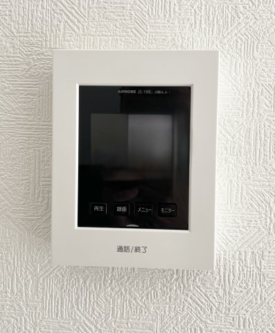 磐田市豊岡　の防犯設備|大きなモニター付きインターホン！相手の顔が良く見えます！誰が来たかすぐ分かるので防犯対策にもなりますね！