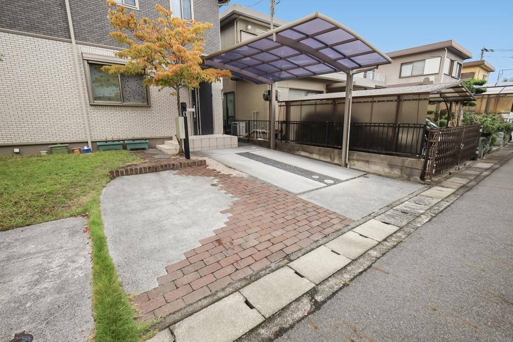 守山市播磨田町　中古戸建の駐車場