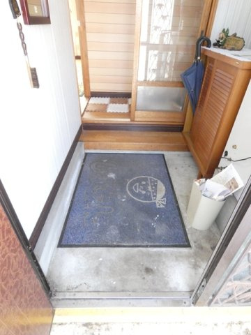 大楽毛２線１７２-７貸家の玄関