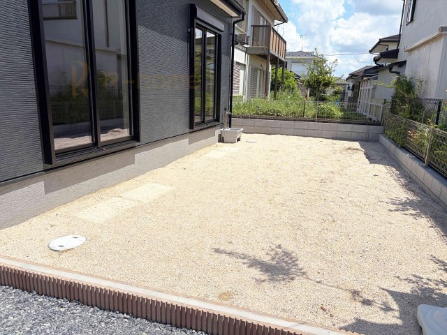 第1牛久市岡見町　新築戸建て　1号棟の庭|日当たりの良いお庭でお家時間を満喫！立水栓付きで洗車や水やりもラクラク♪