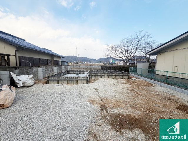 加西市西上野町　新築一戸建ての外観|周辺は落ち着いた街並みの住宅地！子育てがしやすい住環境です！まだ未完成ですが、現地でしかわからない事もございます。是非一度ご覧ください。