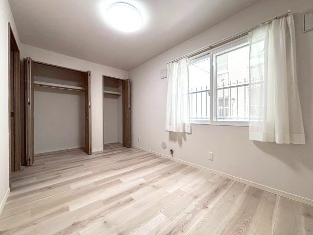 メゾンドルチェ澄川第二の洋室