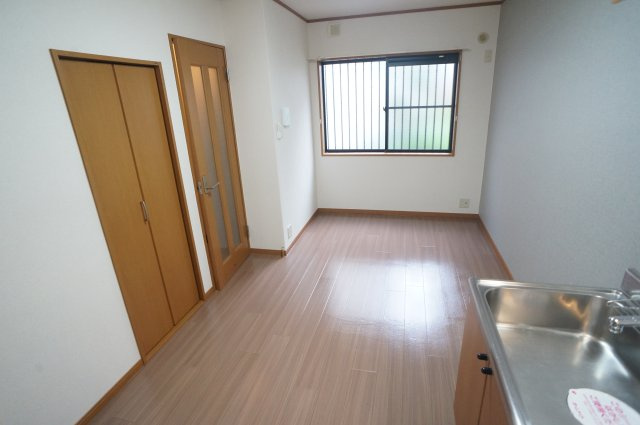 プリムローズＡの居間・リビング