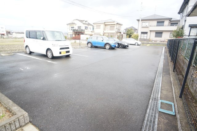 プリムローズＡの駐車場