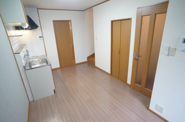 プリムローズＡの居間・リビング