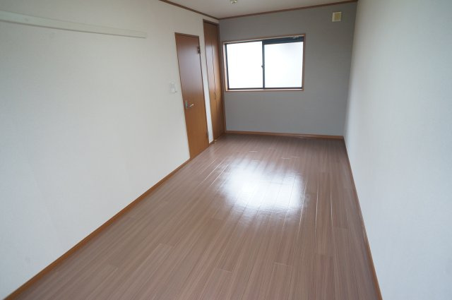 プリムローズＡの洋室