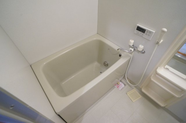 プリムローズＡの浴室