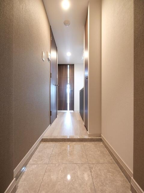 ラフィスタ金町の玄関