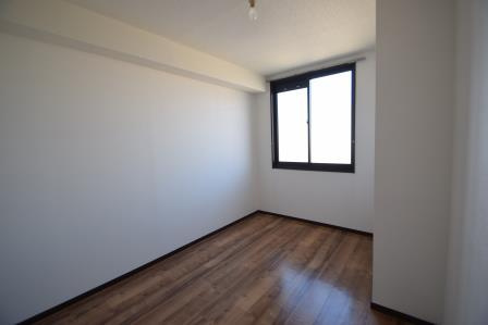 サンビレッジ藤原台B棟の洋室|CATV対応です