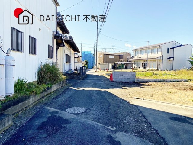 【前面道路含む現地写真】 | 東松山市松山町3丁目　新築戸建　全4棟　2号棟