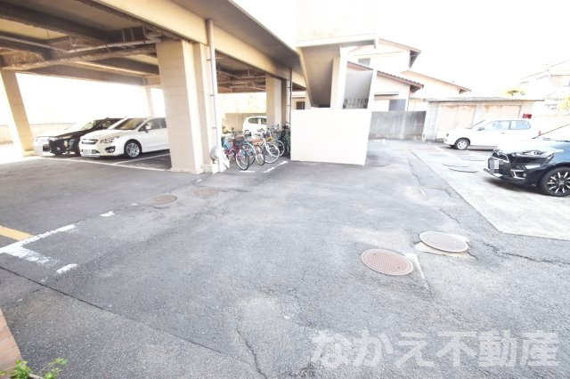 【駐車場】 | 駐車場に車を止められます