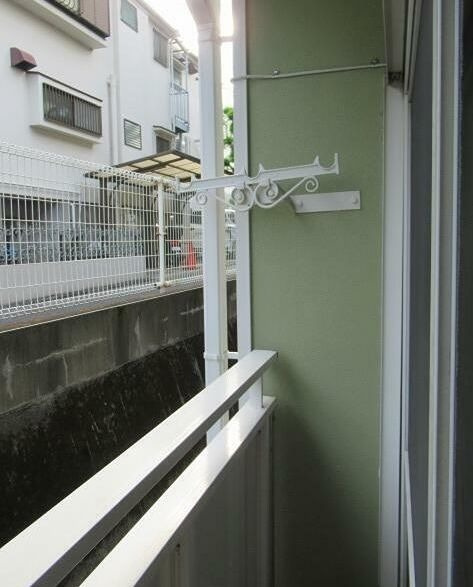 メゾンドコルテＡ棟　独立洗面台　室内洗濯機置き場　バストイレ別のバルコニー