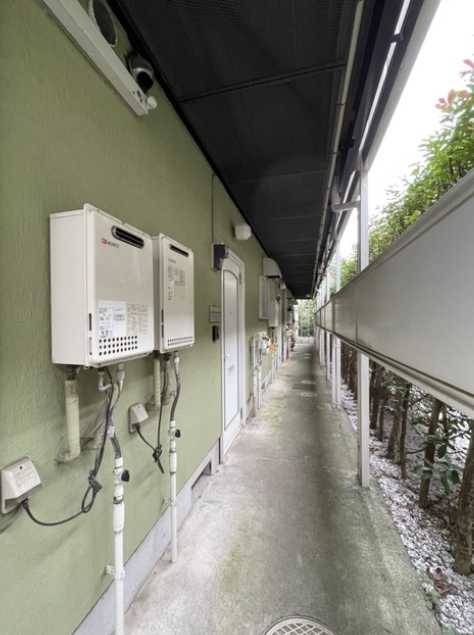 メゾンドコルテＡ棟　独立洗面台　室内洗濯機置き場　バストイレ別のその他共用部分