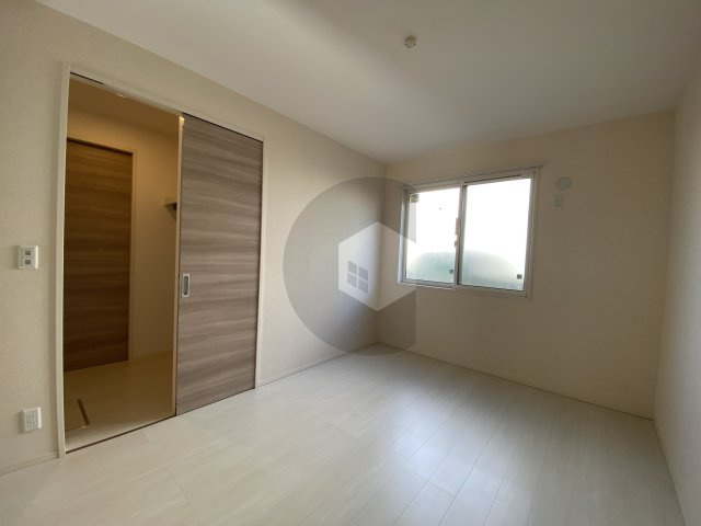 東大阪市稲田上町１丁目のアパートの子供部屋