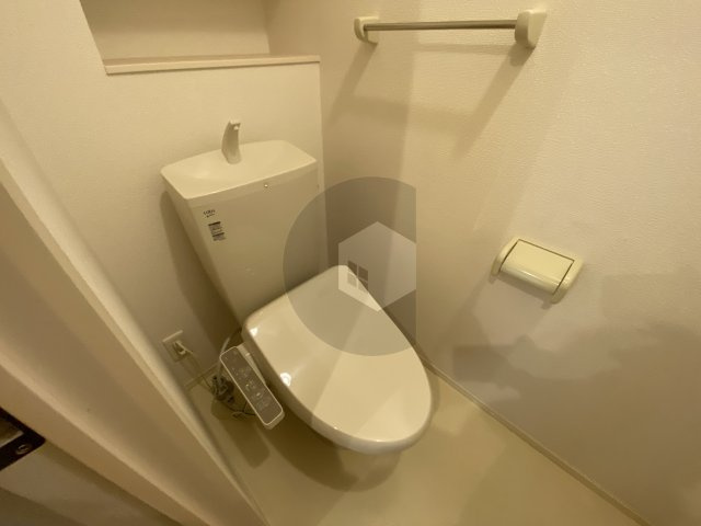 東大阪市稲田上町１丁目のアパートのトイレ