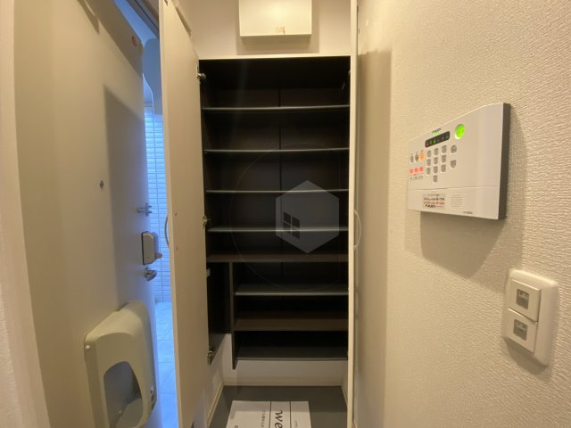 東大阪市稲田上町１丁目のアパートの収納