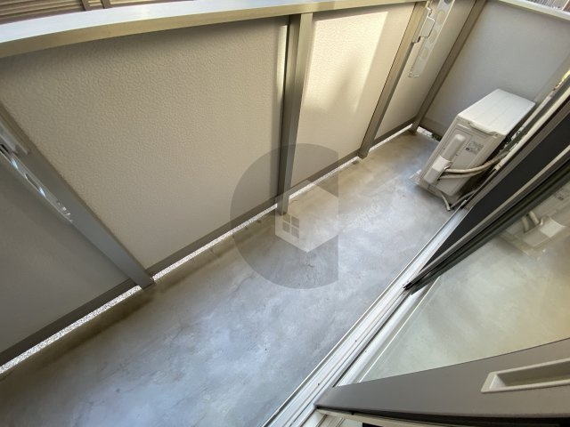 東大阪市稲田上町１丁目のアパートのバルコニー