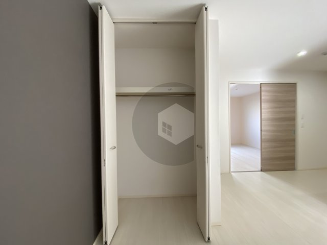 東大阪市稲田上町１丁目のアパートの収納