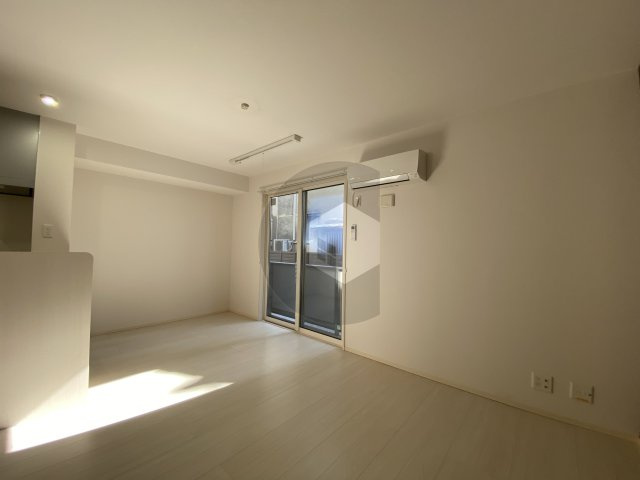 東大阪市稲田上町１丁目のアパートの居間・リビング