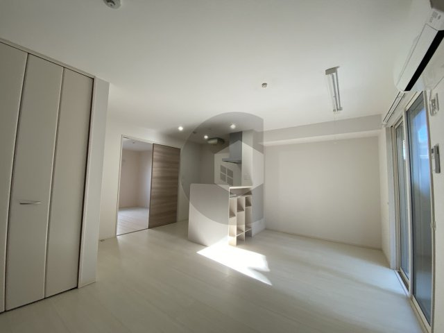 東大阪市稲田上町１丁目のアパートの居間・リビング