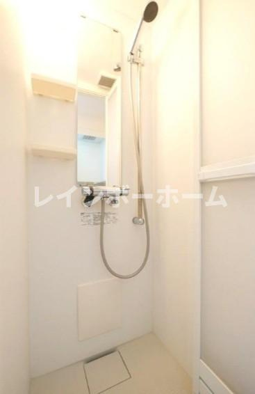 メゾン・プーラ菊川のシャワールーム