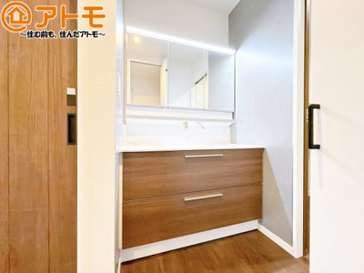 【独立洗面台】 | 葵区新伝馬3　新築戸建　B区画 | 壁付け水栓の洗面台は水垢がたまりにくく、お掃除がしやすいですね♪
