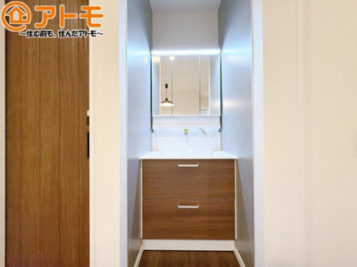 【独立洗面台】 | 葵区新伝馬3　新築戸建　B区画 | 二台の洗面台は朝の時間もスムーズになります♪