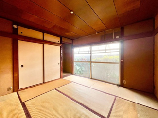 【和室】 | 【閑静な住宅地でのびのび子育て】閑静な住宅地で子育て家族にピッタリ。毎日のお散歩も快適な緑に恵まれたエリアです。