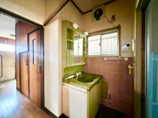 【洗面所】 | 朝の身支度もスムーズにできますね♪