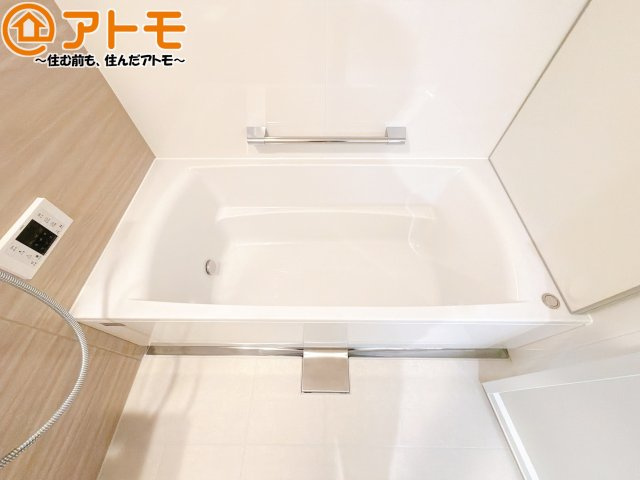 【浴室】 | 葵区与一6　新築戸建　H区画 | 脚を伸ばしてリフレッシュ♪広々湯舟でお湯に浸かれば疲労回復効果につながります♪