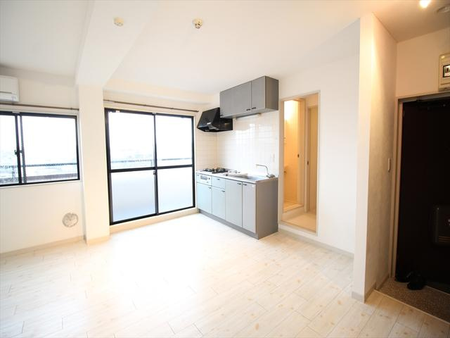 ツインヴィラ八柱Ⅱの居間・リビング|別部屋。現況優先。