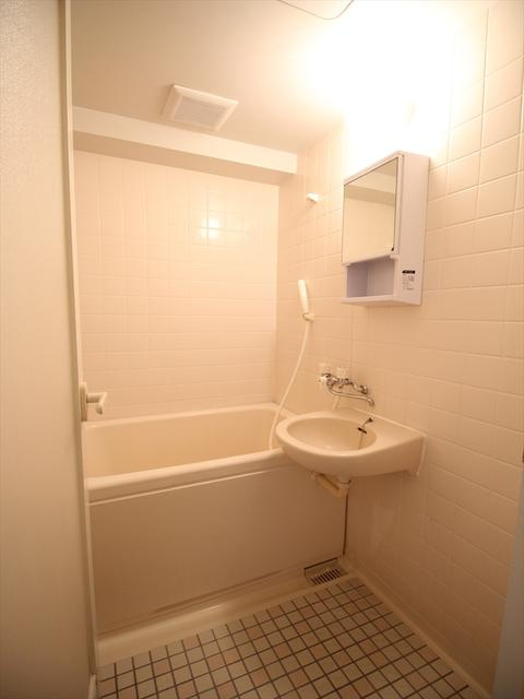 ツインヴィラ八柱Ⅱの浴室|別部屋。現況優先。