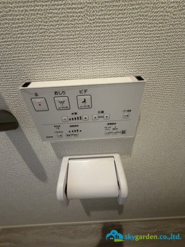 平塚市豊田宮下3期　新築戸建　全2棟1号棟のトイレ