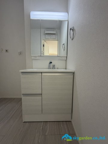 平塚市豊田宮下3期　新築戸建　全2棟1号棟の独立洗面台