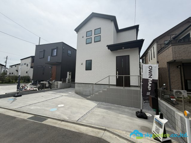 平塚市豊田宮下3期　新築戸建　全2棟1号棟の前面道路含む現地写真