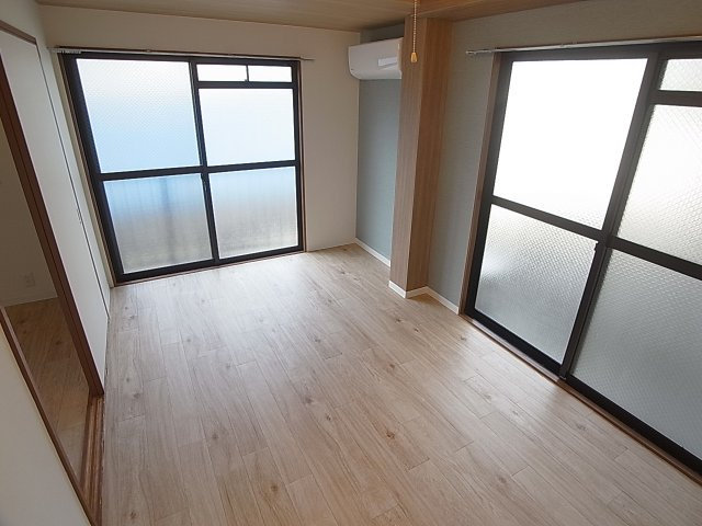 ソレイユパレスの内装|2面窓で明るく、風通しも良好です