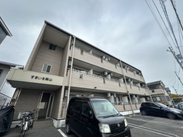 すまいる築山(スマイルツキヤマ)の駐車場