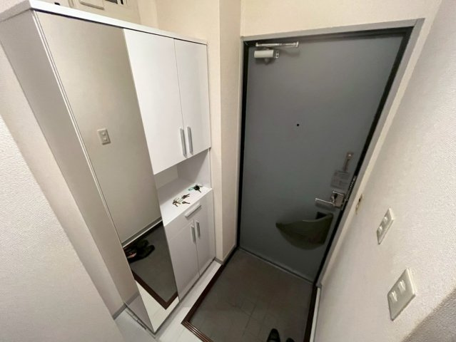フロイディハイツの玄関