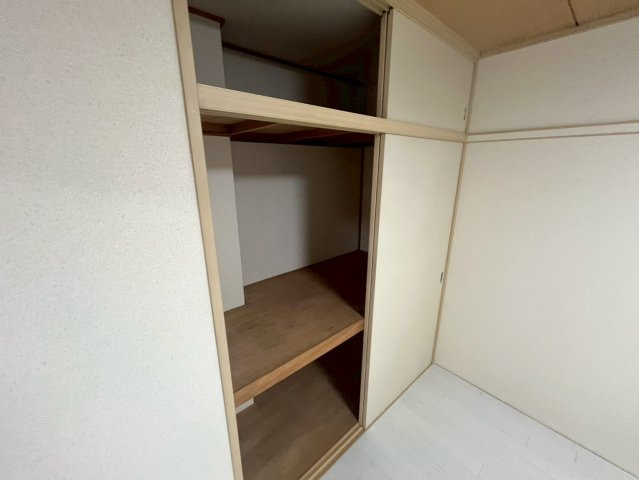 フロイディハイツの収納