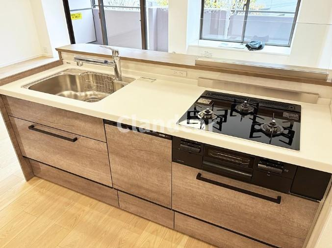 グリーンパーク常盤平のキッチン|ドキドキの新生活も、安心してスタート。ぴったりの住まいを見つけませんか？クランディアが一緒に住まい選びをサポートします‼　まずは、お気軽にお問合せください　＃クランディア