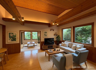 【居間・リビング】 | リスタイル御宿　中古戸建　御宿駅 | ※イメージが沸きやすいよう家具を設置しました。
リビングから見える和室はひと続きにすれば、開放感あふれる大空間になります！
奥の和室をゲストルームとしても活用できます。