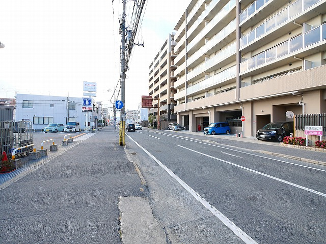 クリスタル　シャーメゾンの駐車場