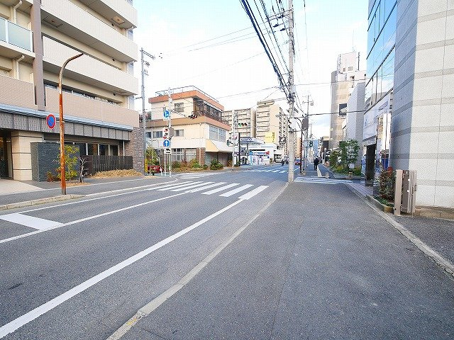 クリスタル　シャーメゾンの周辺