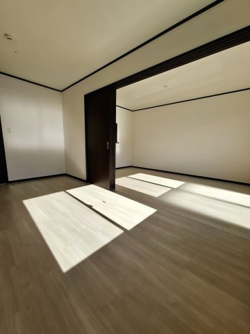 フレッツァ西宮堤町の洋室