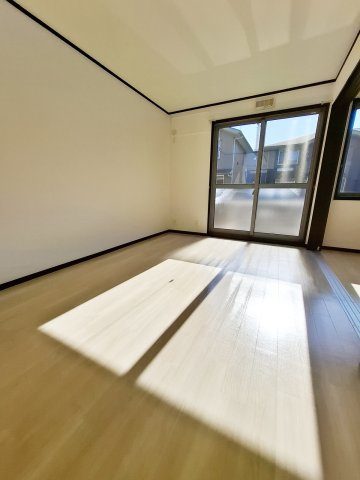 フレッツァ西宮堤町の居間・リビング
