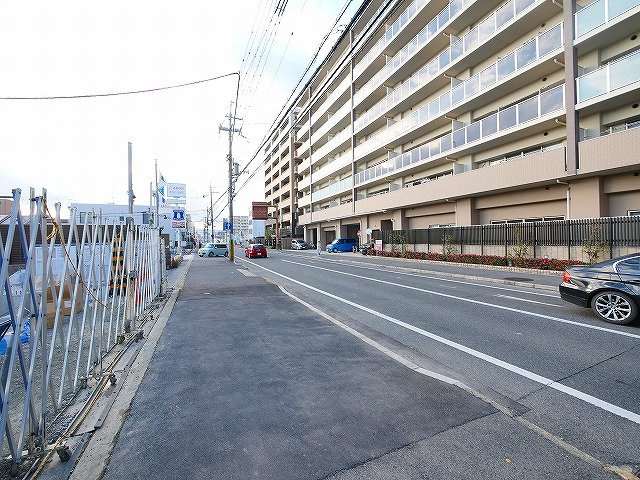 クリスタル　シャーメゾンの駐車場